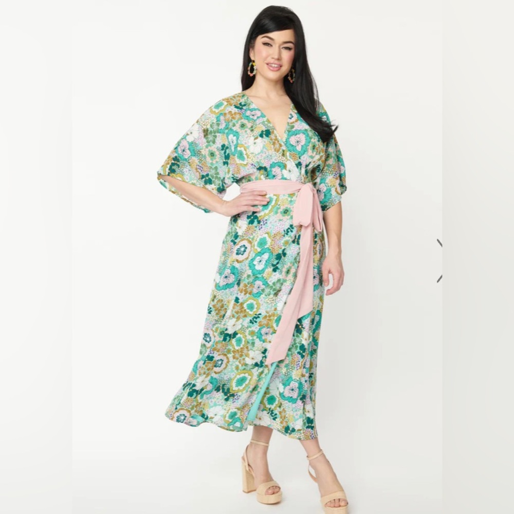 Unique Vintage NWT Mint Green & Pink Floral Wrap Kimono Style Midi Dress - Picture 3 of 6